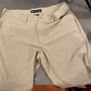 Travis Matthew shorts -size 33 NWT